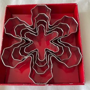 Wilton snowflake cookie cutters- set of 4